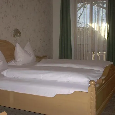 Penzion - Zur Post 3*
